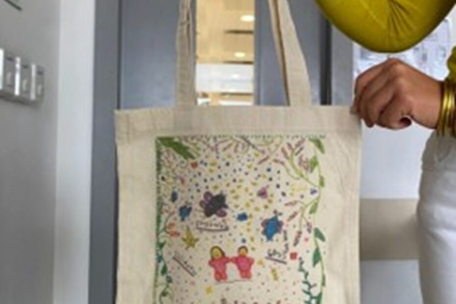 8. Projet solidaire des classes de CM Tote bags réalisés par nos élèves (1)